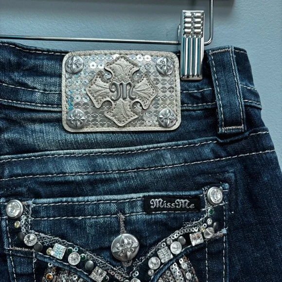 Miss Me Rhinestone Embellished Wing Jeans Slim Boot Cut in Dark Wash 28 - Picture 8 of 11